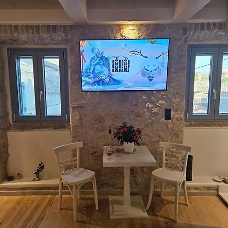 Julia's Village Apartman