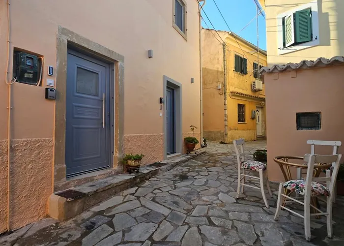 Julia's Village Apartment *
